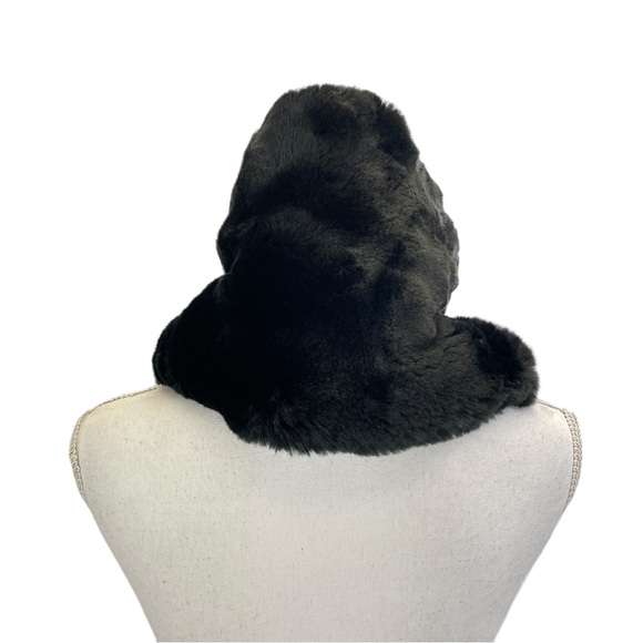 Badgely Mischka Fur Scarf OS Black - Picture 4 of 11